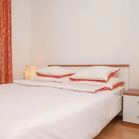 Apartments Villa Slavica Ičići Exteriör bild