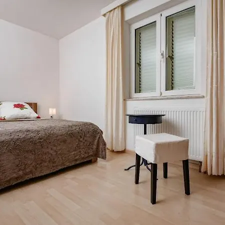 Apartments Villa Slavica Ičići Exteriör bild