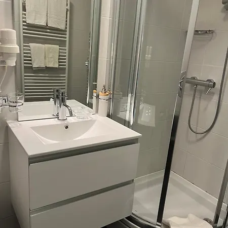 Apartments Villa Slavica Ičići Exteriör bild