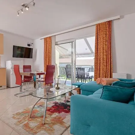 Apartments Villa Slavica Ičići Exteriör bild
