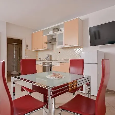 Apartments Villa Slavica Ičići Exteriör bild