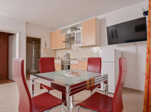 Slavica Apartment Icici
